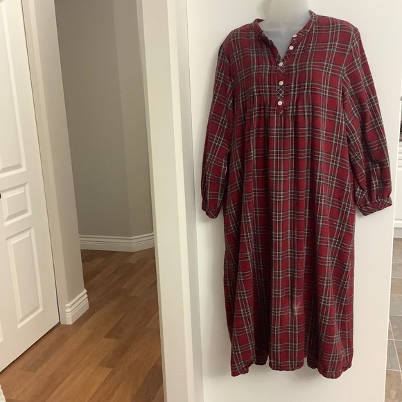 L.L. Bean Other - L.L.Bean cotton nightie Medium 36-38 bust